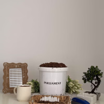 Tutun Firicel la Galeata Parliament Negru